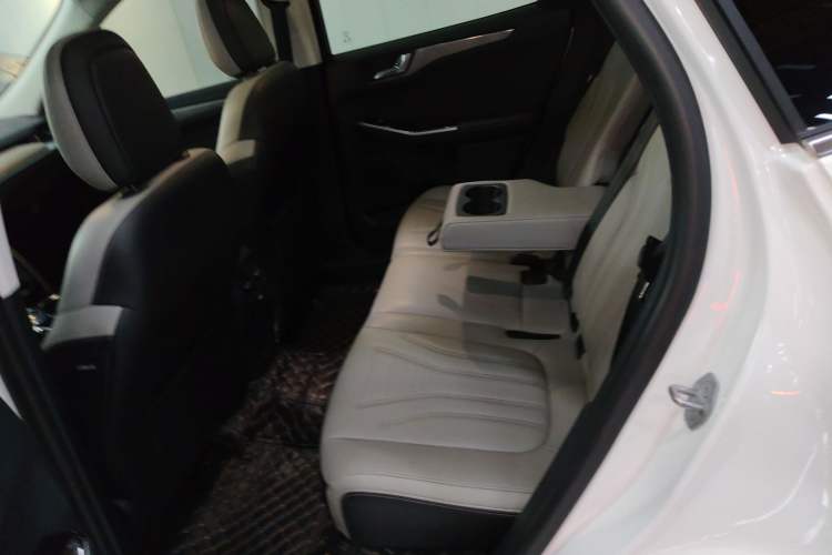 Used Ford Escape 2020 EcoBoost 245 Four-Wheel Drive Luxury Edition
