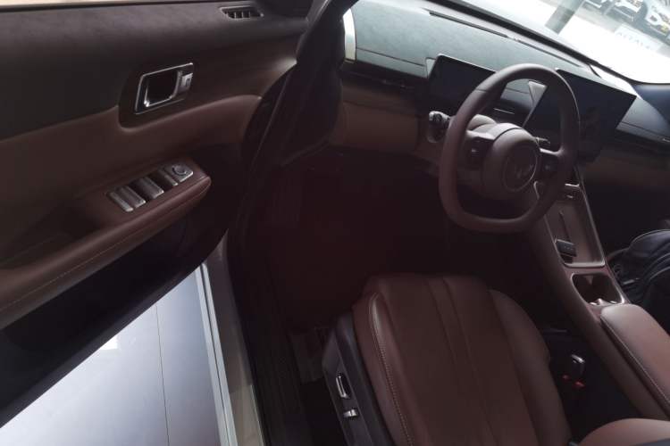 Used Wuling Xingguang S 2024 130km Flagship Version
