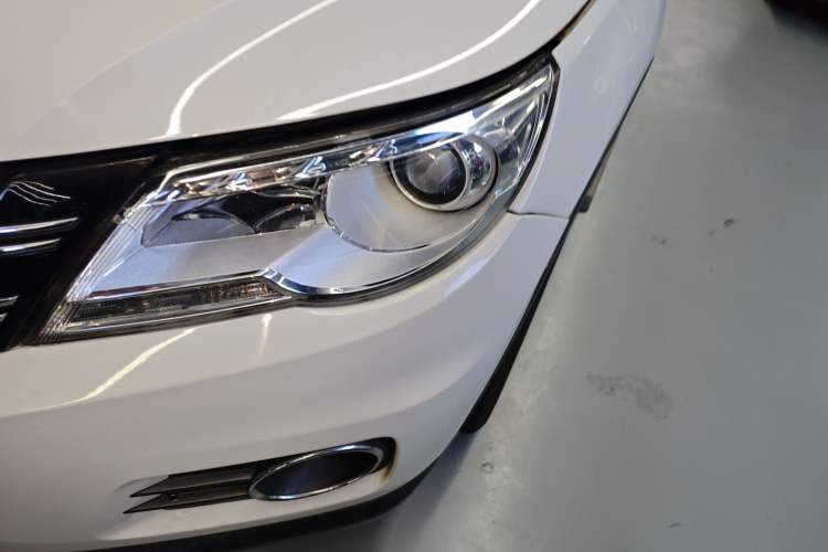 Used Volkswagen Tiguan 2012 1.8TSI Automatic All-Wheel Drive Elite Edition Left Front Headlight