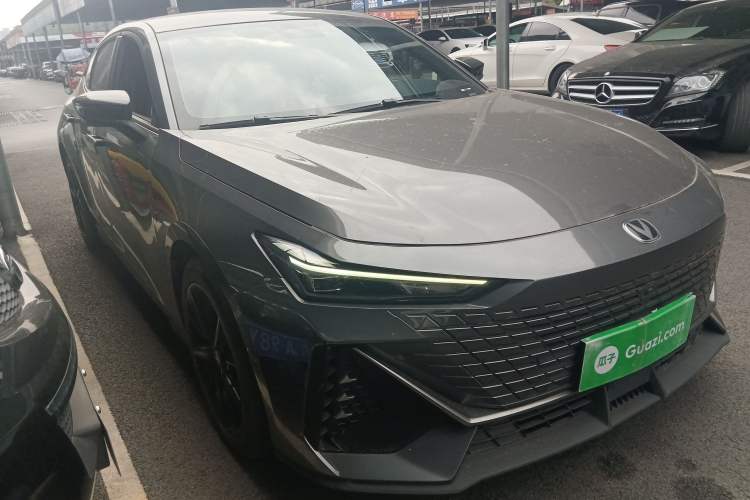 Used CHANGAN UNI-V 2022 1.5T Prestige Version