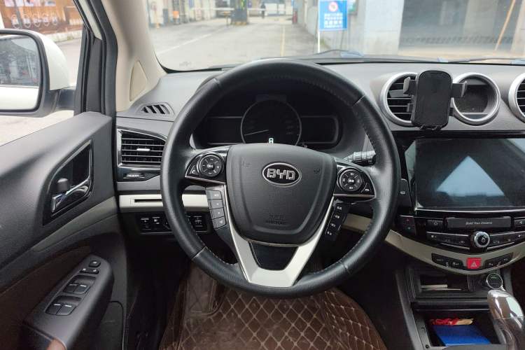 Used BYD S7 2015 2.0T Upgraded Automatic Luxury Version