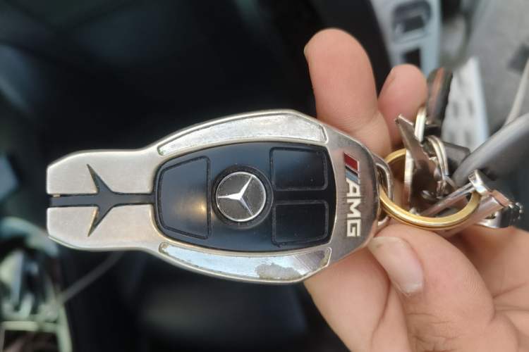 Used Mercedes-Benz GLC 2019 Facelift GLC 260 L 4MATIC Luxury Model Vehicle Key