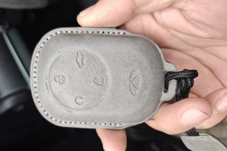 Used Chery Fengyun T9 2024 120 Long-Range Comfort Version 5 Seats Lithium Iron Phosphate Vehicle Key