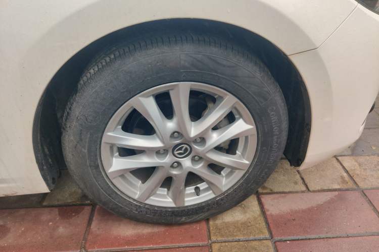 Used Mazda 3 Axela 2019 Cloud-Controlled Sedan 1.5L Automatic Luxury Model China VI Standard Right Front Wheel Hub