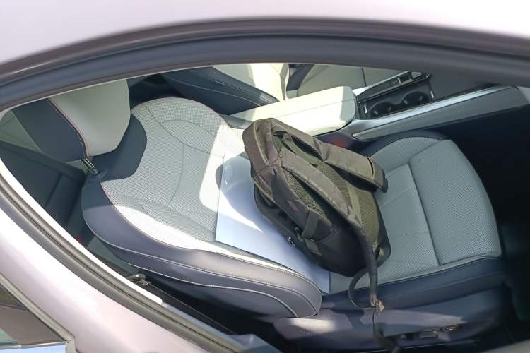 Used Volkswagen Passat 2025 Pro 380TSI Dragon Supreme Edition
