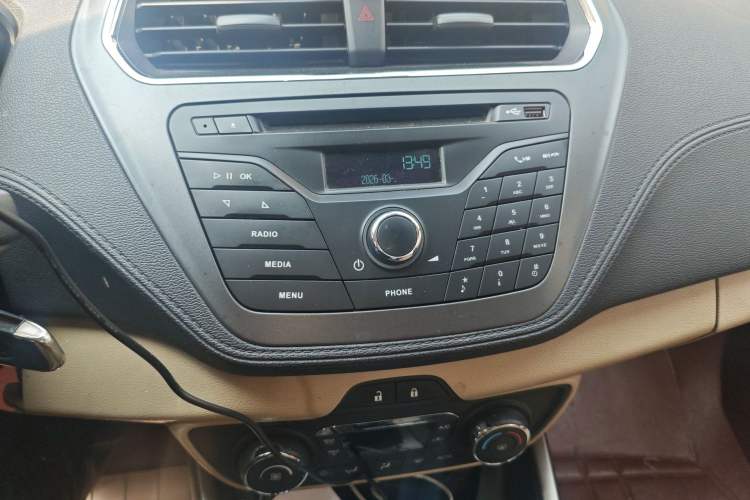 Used Ford Escort 2015 1.5L Automatic Fashion Model