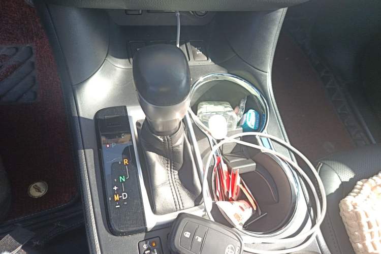 Used Toyota Highlander 2018 2.0T Four-Wheel Drive Luxury Version 7 Seats China VI Standard
