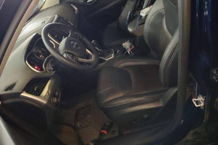 Used Jeep Cherokee 2016 2.4L Leading Edition