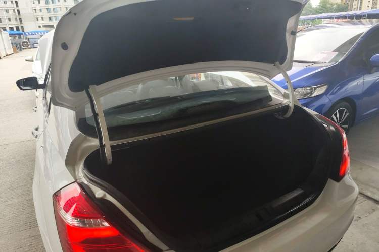 Used Geely Auto Emgrand 2017 Sedan Million Edition 1.5L Manual - Upward Version