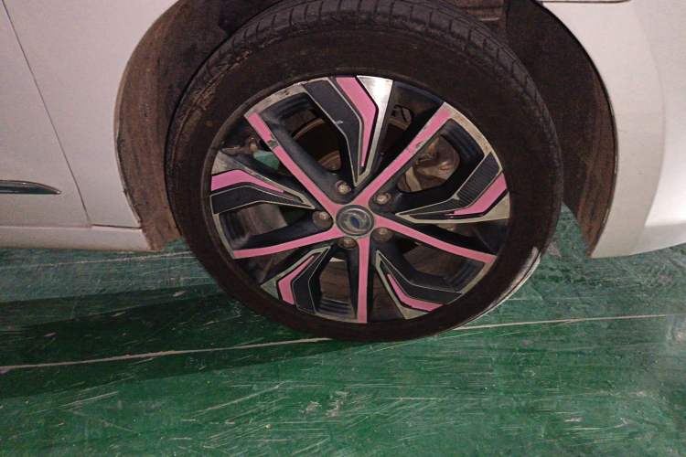 Used Dongfeng Aeolus E70 2018 Super-Intelligent Edition Right Front Wheel Hub
