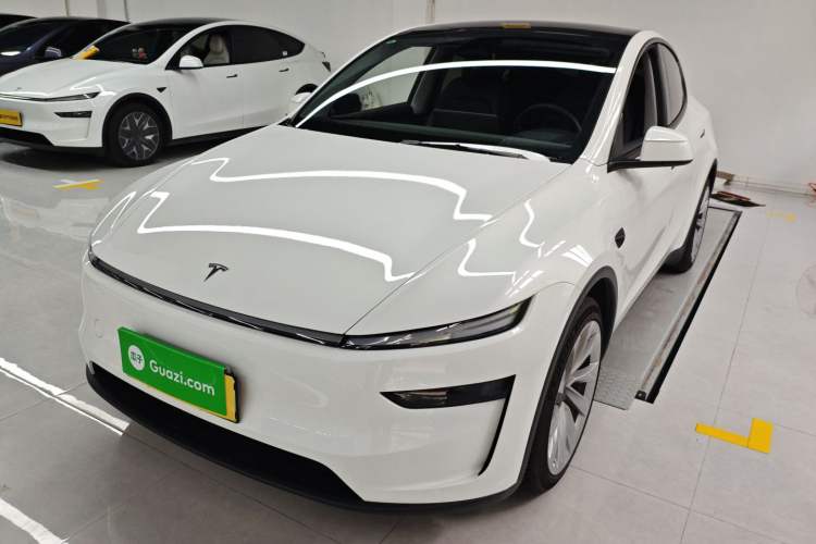 Used Tesla Model Y 2025 Rear-Wheel-Drive Version