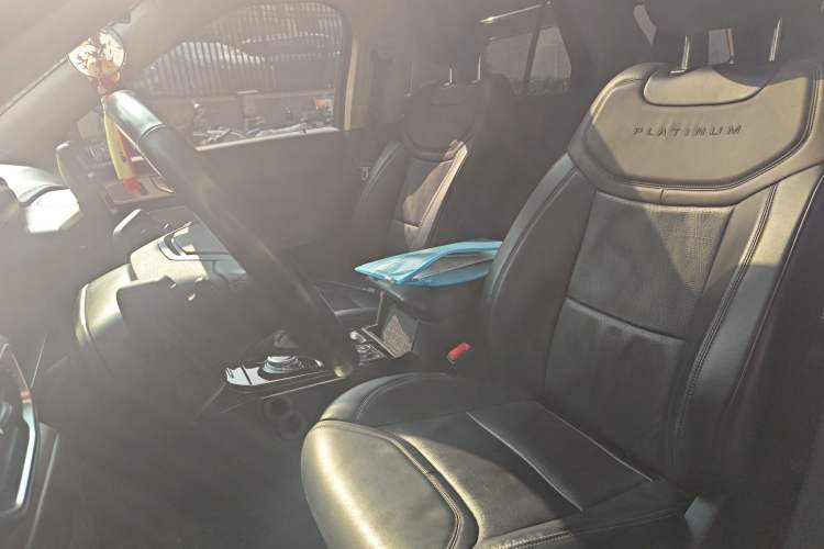 Used Ford Explorer 2020 EcoBoost 285 4x4 Platinum Edition 6 Seats