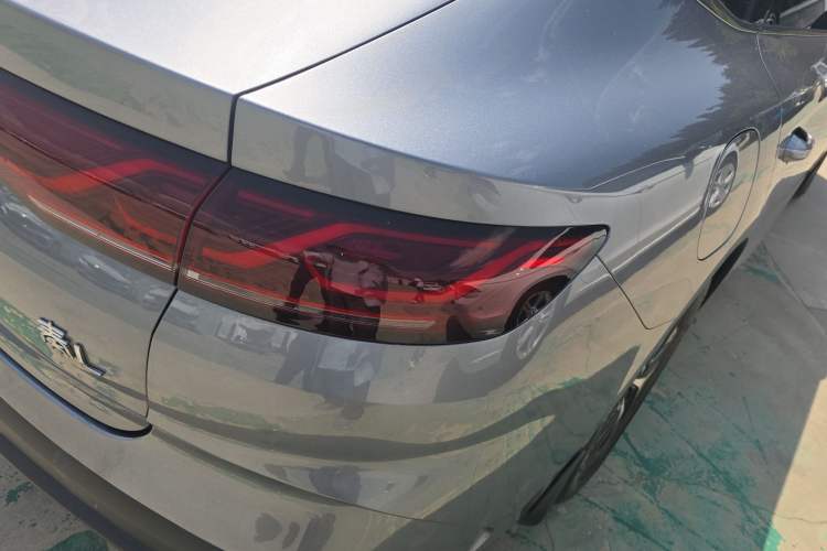 Used BYD Qin L 2024 DM-i 80KM Beyond Model Right Rear Taillight