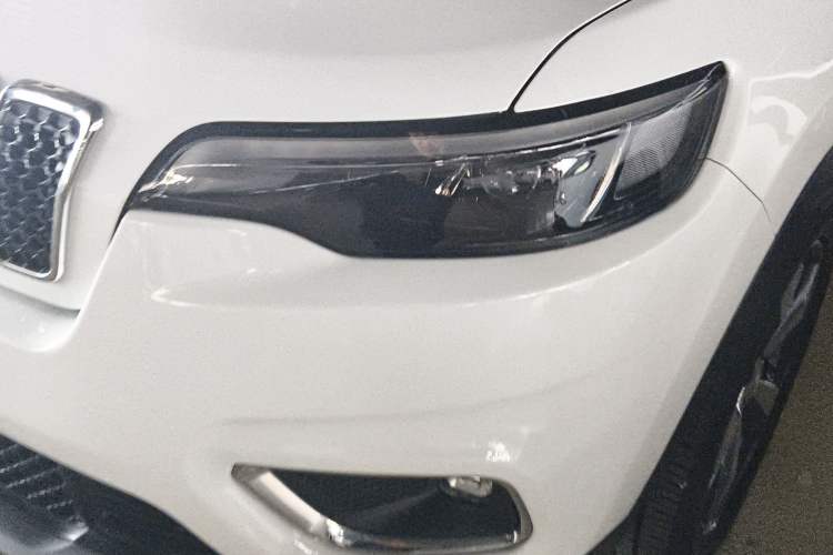 Used Jeep Cherokee 2019 2.0T Two-Wheel Drive Smart Enjoyment Version China VI Left Front Headlight