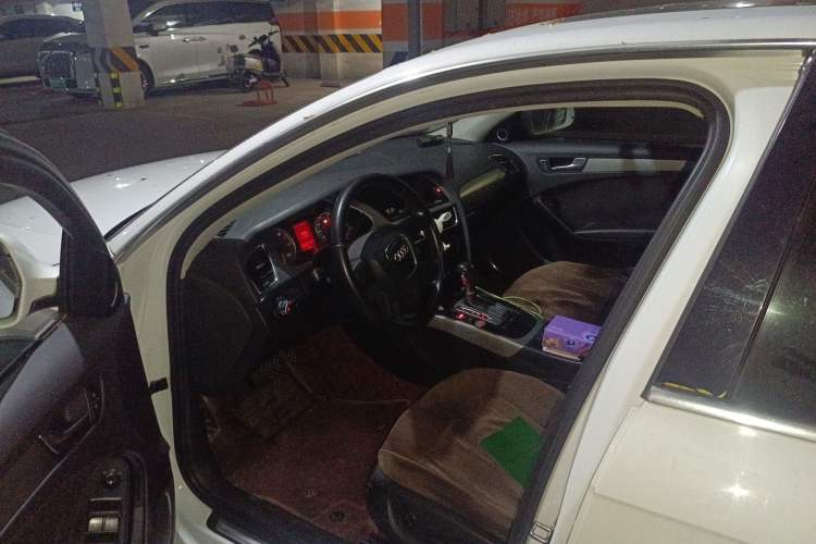 Used Audi A4L 2012 1.8 TFSI Automatic Comfort Model Driver Seat