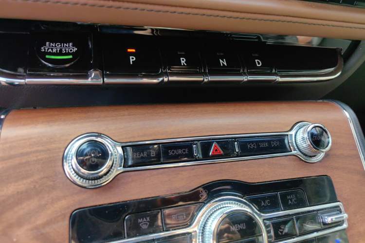 Used Lincoln Aviator 2023 3.0T V6 All-Wheel-Drive Zunya Cruise Version Six Seats
