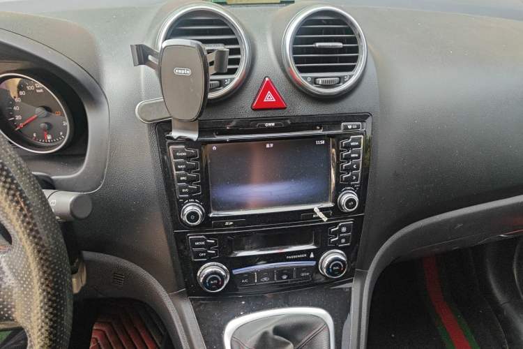 Used Haval H6 2015 Upgraded Model 1.5T Manual Two-Wheel Drive Elite Version