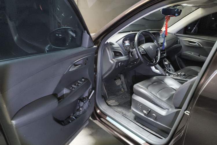 Used BORGWARD BX7 2016 28T Two-Wheel Drive Luxury Version 5 Seats
