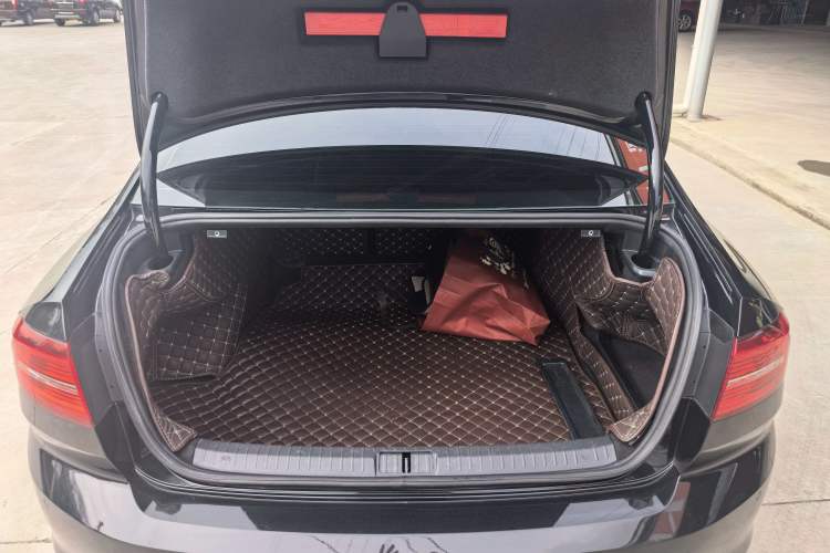 Used Volkswagen Magotan 2019 330TSI DSG Luxury Model China V Standard Trunk