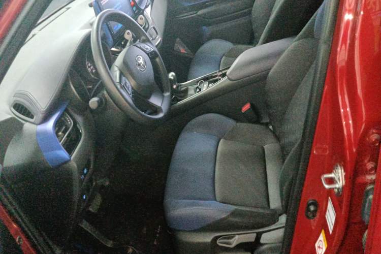 Used Toyota C-HR 2018 2.0L Leading Edition China VI Left Front Seat