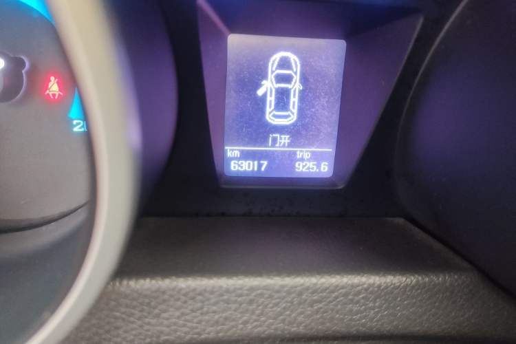 Used Foton Savana 2017 2.0T Automatic All-Wheel Drive Gasoline Flagship 7-Seater Odometer Close Up