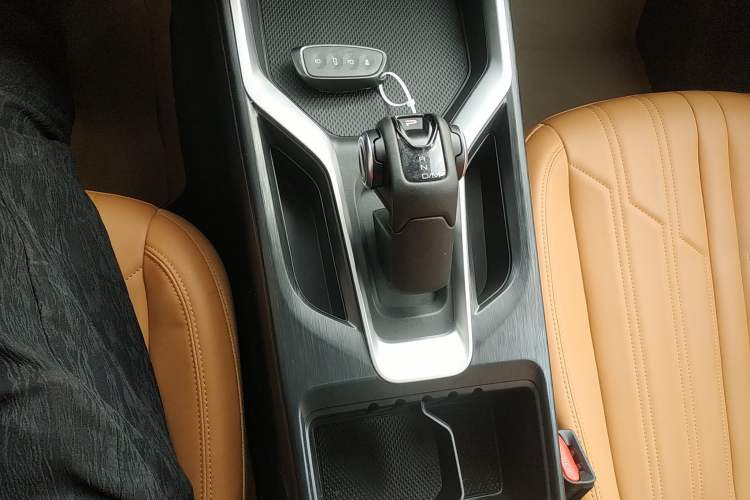 Used Haval H5 2023 2.0T Automatic All-Wheel Drive LinkedIn Gasoline
