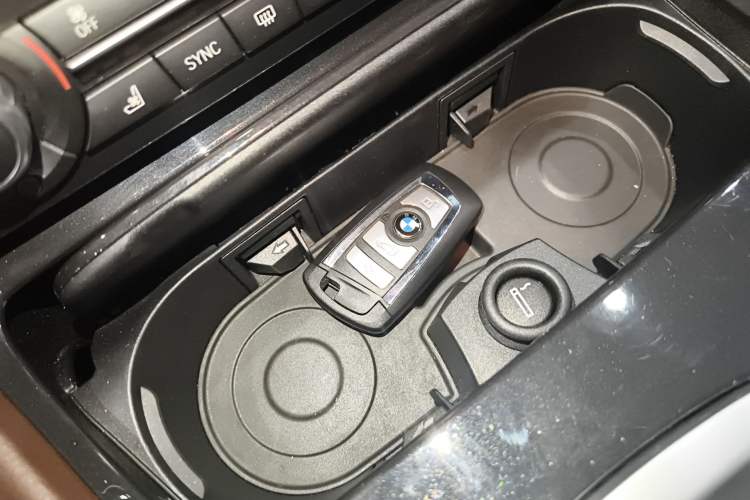 Used BMW 5 Series GT 2015 535i Luxury Edition