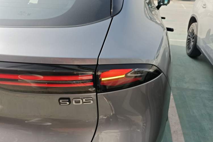 Used Deepal S05 2024 510 Ultra Pure Electric Version Right Rear Taillight