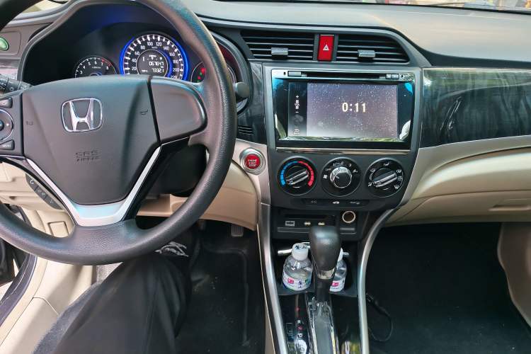 Used Honda Crider 2015 1.8L automatic luxury edition