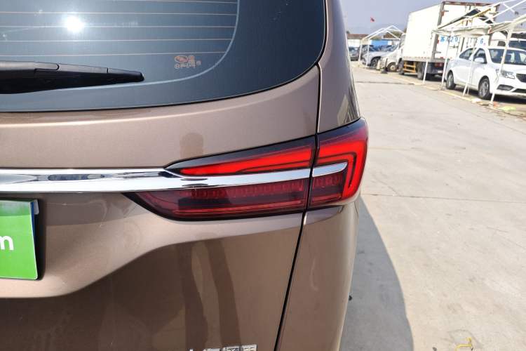 Used Buick GL8 2020 Land Cruiser Executive Class 652T Comfort Model
