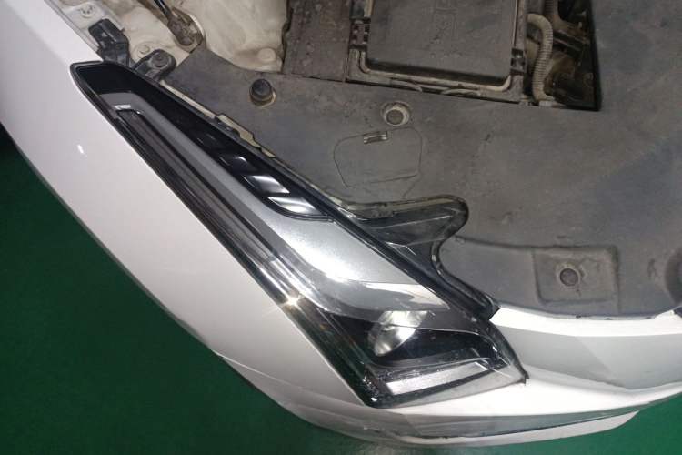 Used Cadillac ATS-L 2016 28T Tech Edition Right Front Headlight