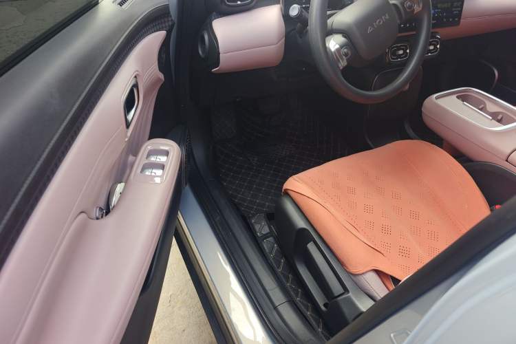 Used AION UT 2025 330 Star Edition
