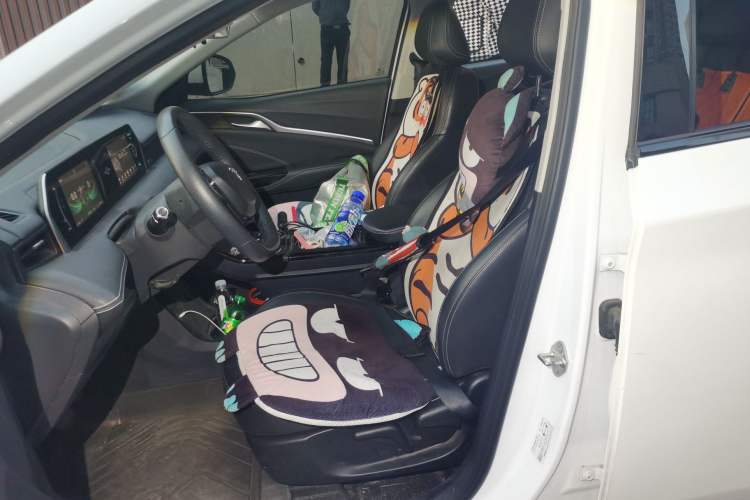 Used NETA U 2023 NETA U-Ⅱ 400 U Show Edition – Lithium Iron Phosphate