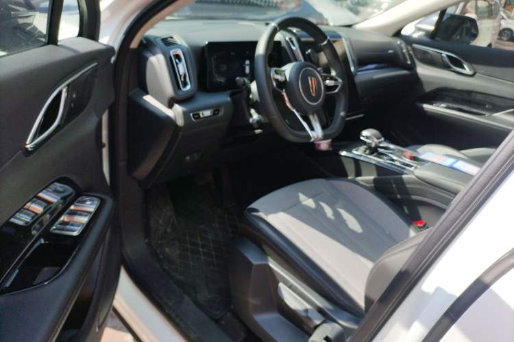 Used Hongqi HS3 2024 1.5T Zhiwei Edition
