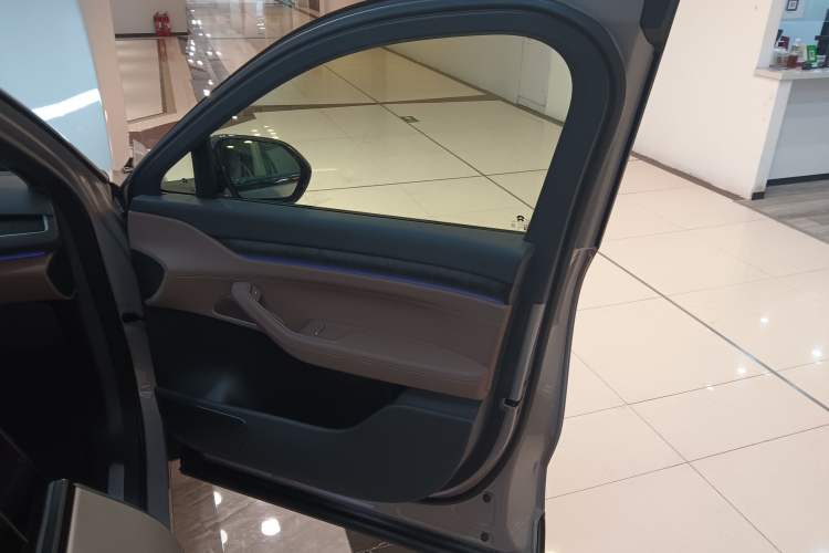 Used Nio ES8 2024 75 kWh
