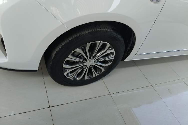 Used Buick GL8 2021 Land Cruiser Executive Class 652T Luxury Model
