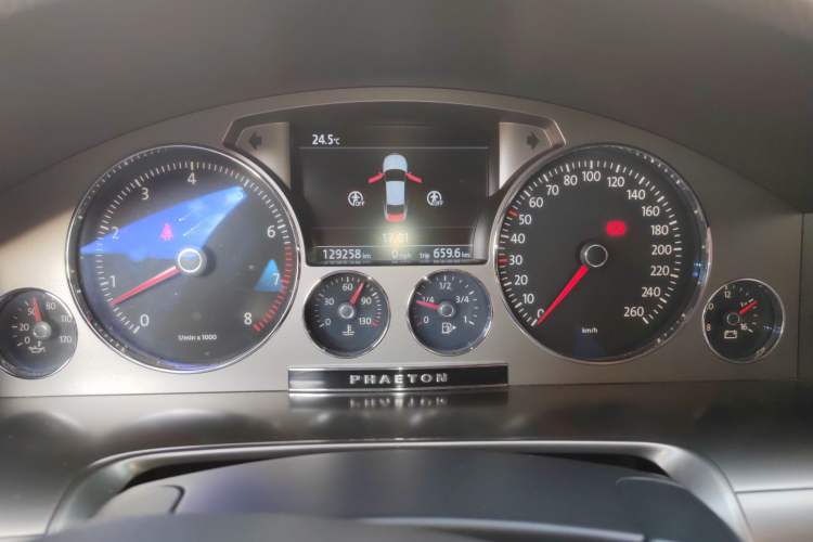 Used Volkswagen Phaeton 2012 3.0L Business Edition Instrument Cluster