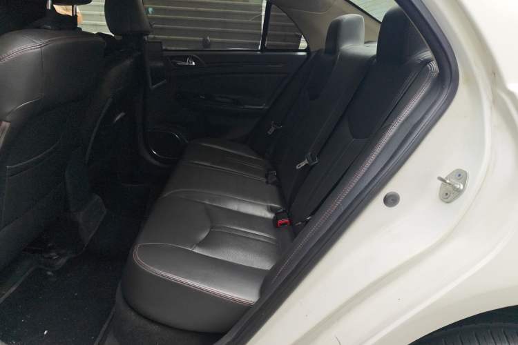 Used BYD e5 2018 450 Smart Connect Enjoyment Version
