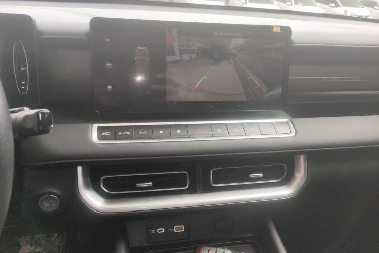 Used Great Wall Poer 2024 2.4T Passenger Version Automatic Diesel 4x4 Comfort Trim
