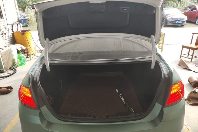 Used BMW 5 Series 2017 520Li Elegant Edition
