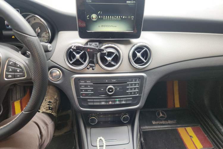 Used Mercedes-Benz GLA 2016 GLA 200 Sport Edition Audio And AC Panel