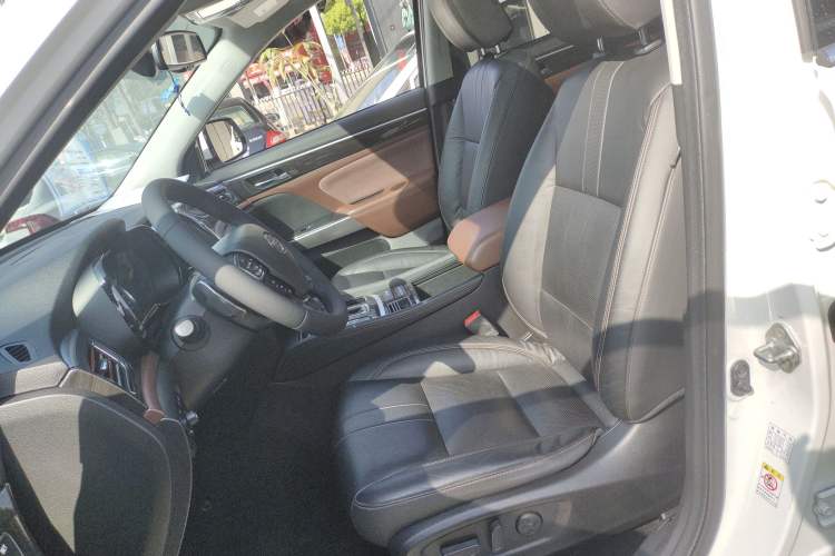 Used GAC Trumpchi GS8 2017 320T Two-Wheel Drive Luxury Smart Connectivity Version (7 Seats)
