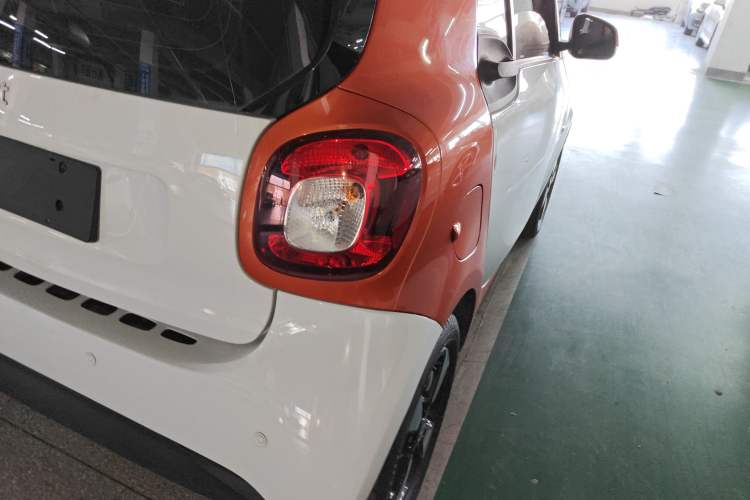 Used smart fortwo 2018 1.0L 52kW Hardtop Passion Edition China V Standard
