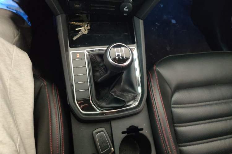 Used FORTHING Joyear S50 2017 1.5L Manual Luxury Model Gear Lever