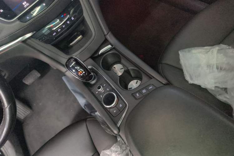 Used Cadillac XT6 2021 28T Six-Seater Fashion Edition Gear Lever