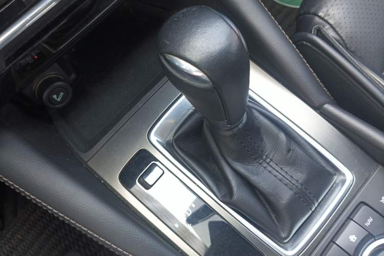 Used Mazda Atenza 2018 2.5L Blue Sky Prestige Edition China VI compliant Gear Lever