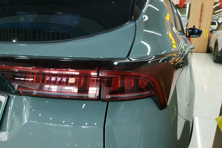 Used JETOUR X70 C-DM 2024 Far Voyage PRO 5-Seater Right Rear Taillight