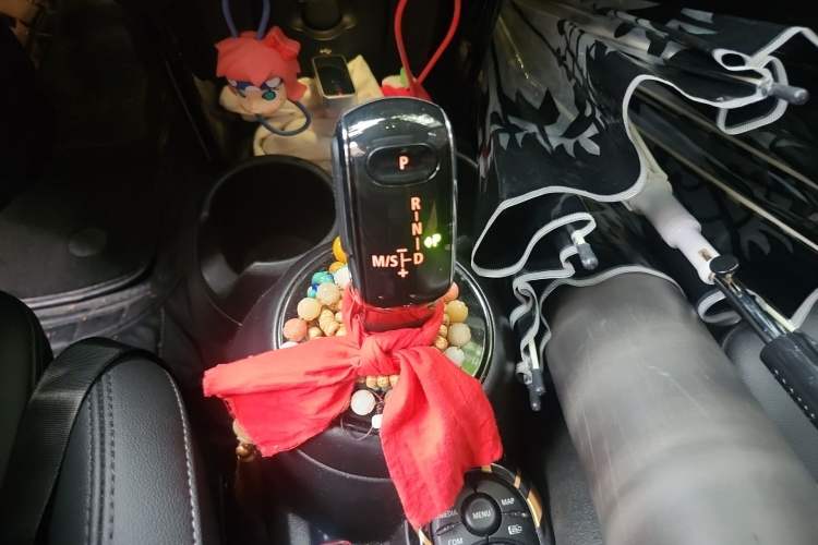 Used MINI 2023 1.5T COOPER Artist Gear Lever