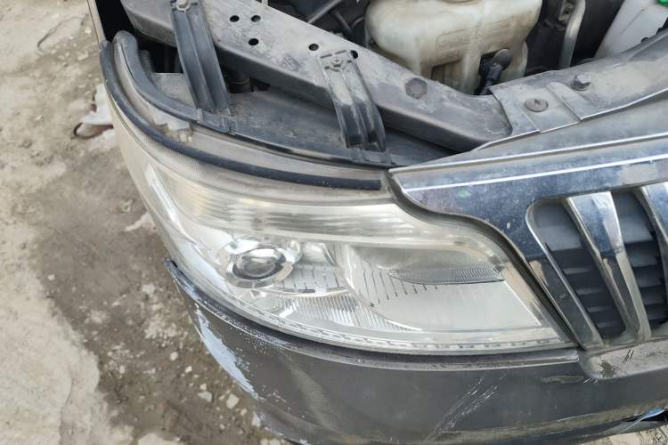 Used CHANGAN KAICHENG Ruixing M80 2014 1.5L Comfort Model 4G15S Right Front Headlight