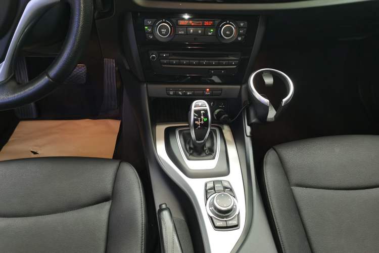 Used BMW X1 2014 sDrive18i Leading Model Gear Lever